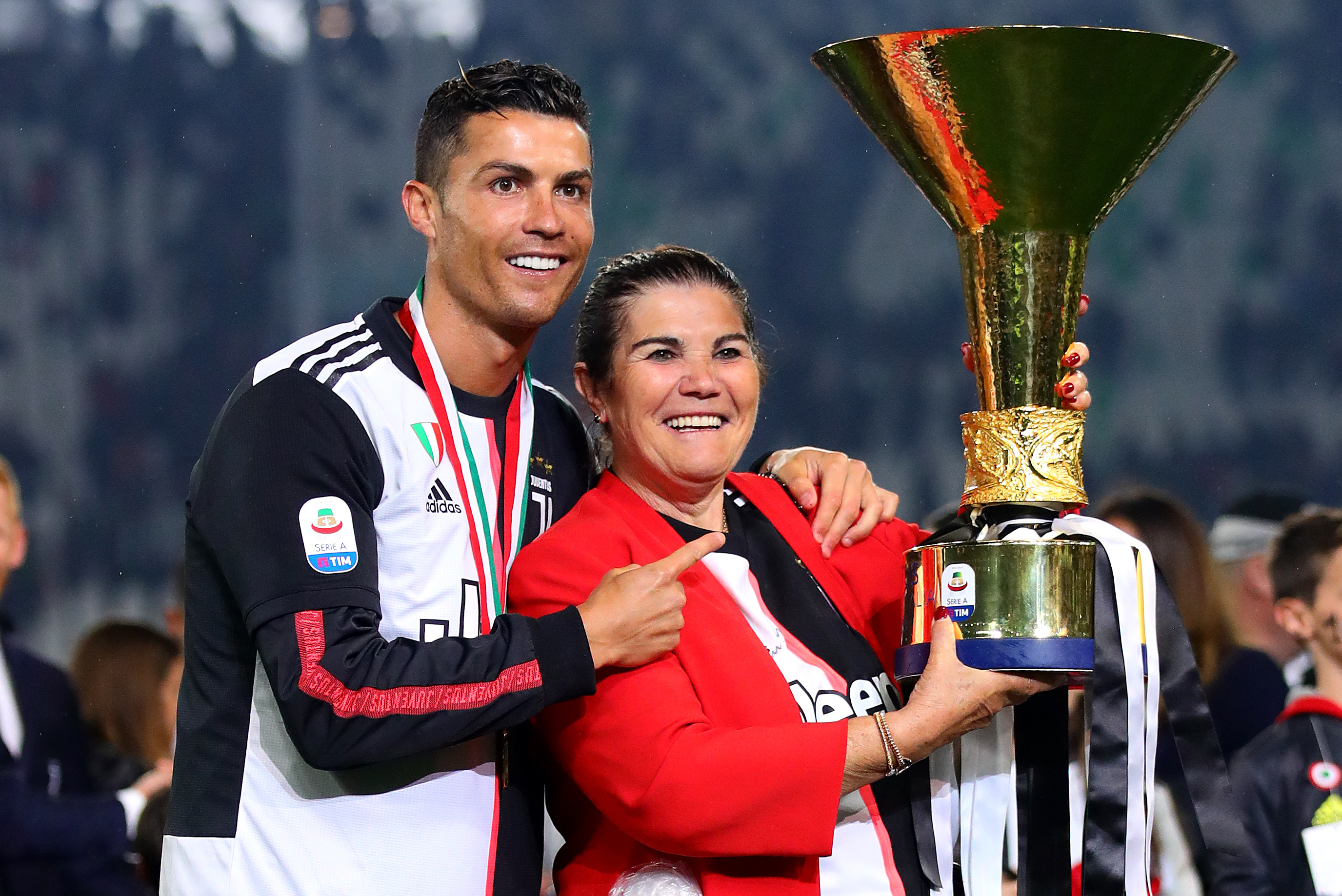 From Tears to Triumph: Ronaldo's Mother's Inspiring Journey of Sacrifice and Unyielding Passion